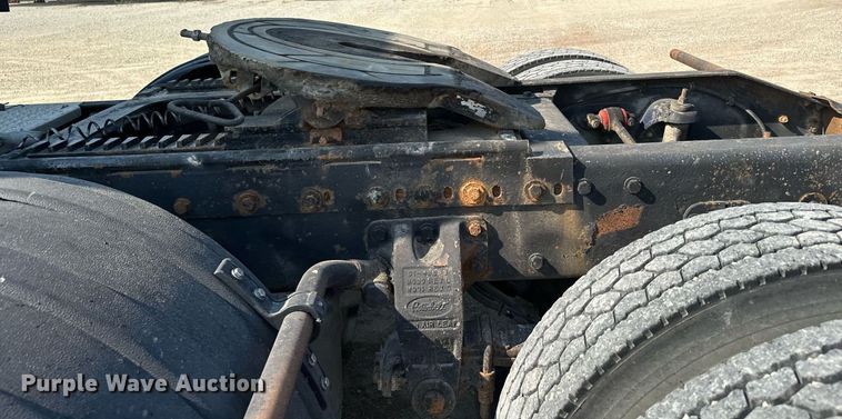 image for item MQ9460 1999 Peterbilt 377  semi truck