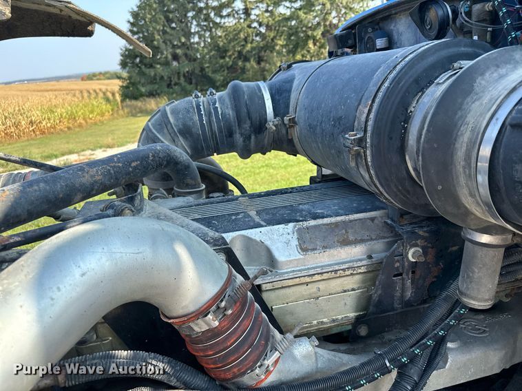 image for item MQ9460 1999 Peterbilt 377  semi truck