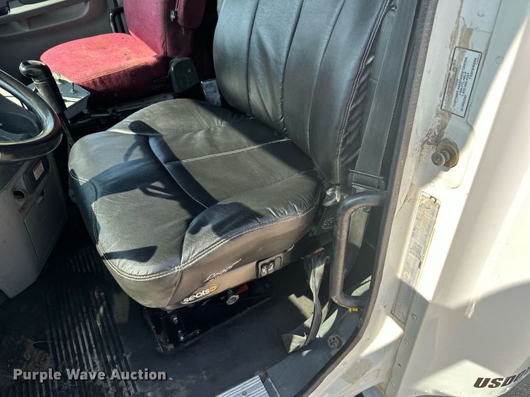 image for item MQ9461 2003 Freightliner Century Class S/T  semi truck