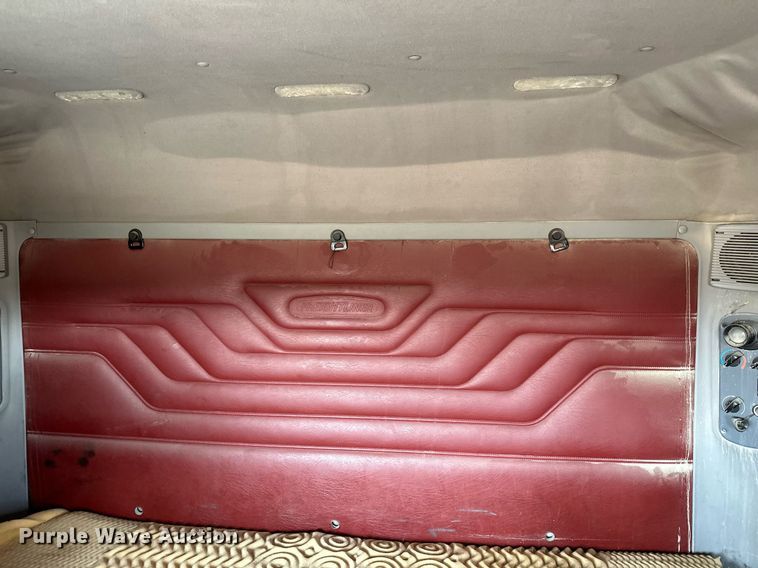 image for item MQ9461 2003 Freightliner Century Class S/T  semi truck