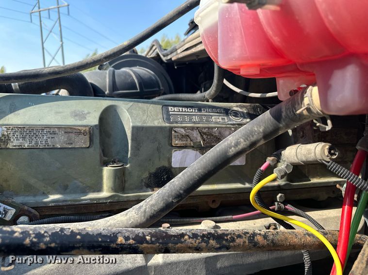 image for item MQ9461 2003 Freightliner Century Class S/T  semi truck