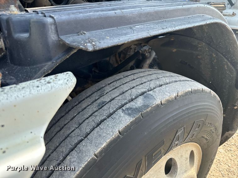 image for item MQ9461 2003 Freightliner Century Class S/T  semi truck