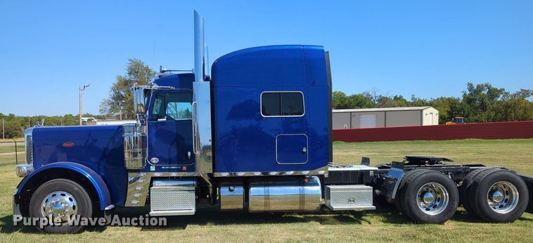 image for item MX9416 2021 Peterbilt 389  semi truck