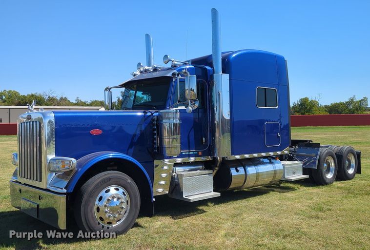 image for item MX9416 2021 Peterbilt 389  semi truck