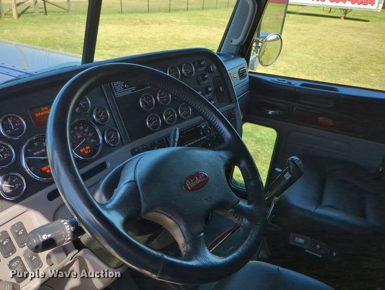 image for item MX9416 2021 Peterbilt 389  semi truck