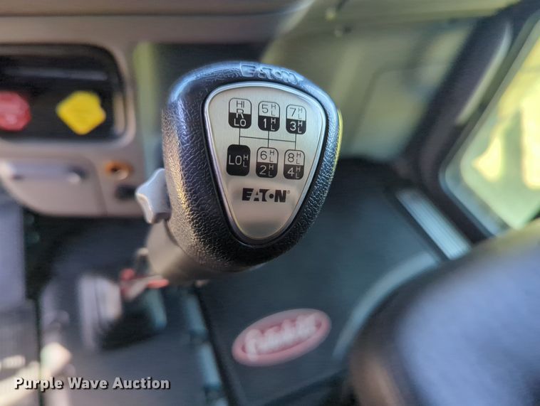 image for item MX9416 2021 Peterbilt 389  semi truck