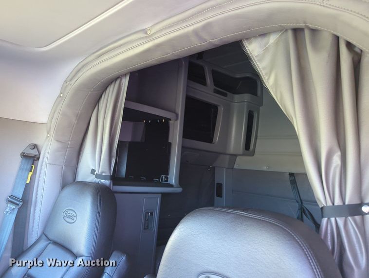 image for item MX9416 2021 Peterbilt 389  semi truck