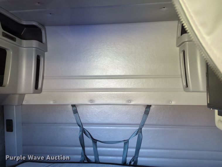 image for item MX9416 2021 Peterbilt 389  semi truck