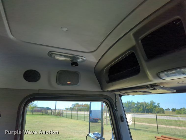 image for item MX9416 2021 Peterbilt 389  semi truck