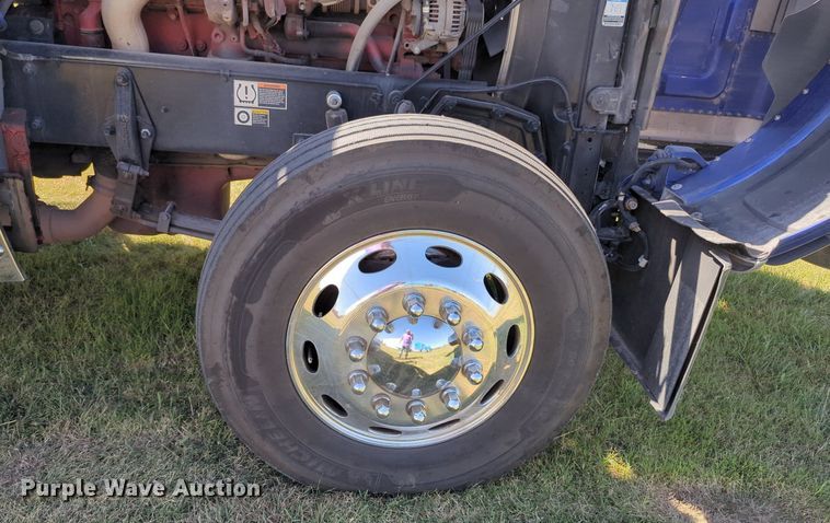 image for item MX9416 2021 Peterbilt 389  semi truck