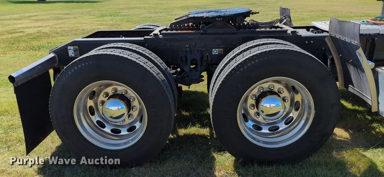 image for item MX9416 2021 Peterbilt 389  semi truck