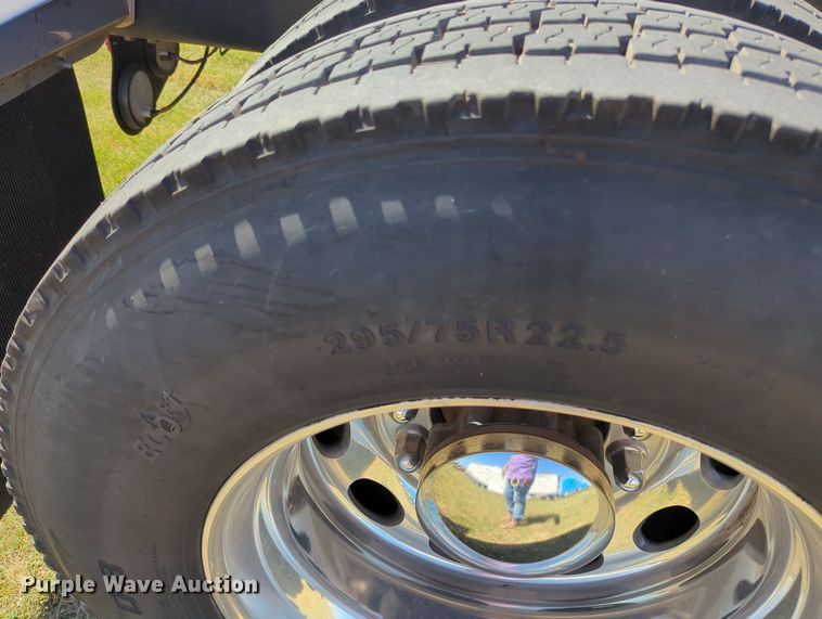 image for item MX9416 2021 Peterbilt 389  semi truck