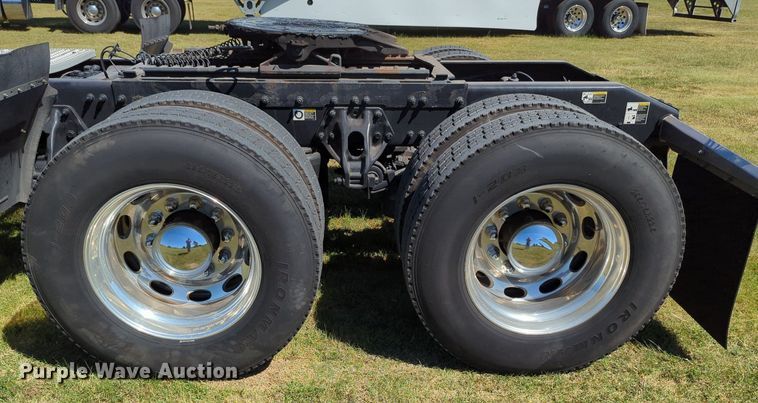 image for item MX9416 2021 Peterbilt 389  semi truck