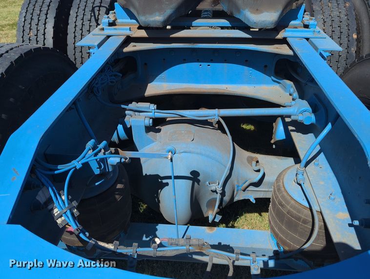 image for item MX9417 2023 Peterbilt 389  semi truck