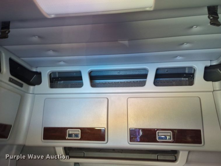 image for item MX9417 2023 Peterbilt 389  semi truck