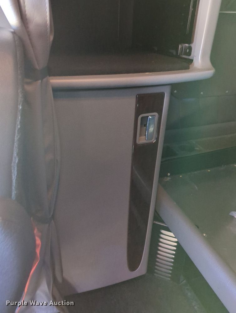 image for item MX9417 2023 Peterbilt 389  semi truck