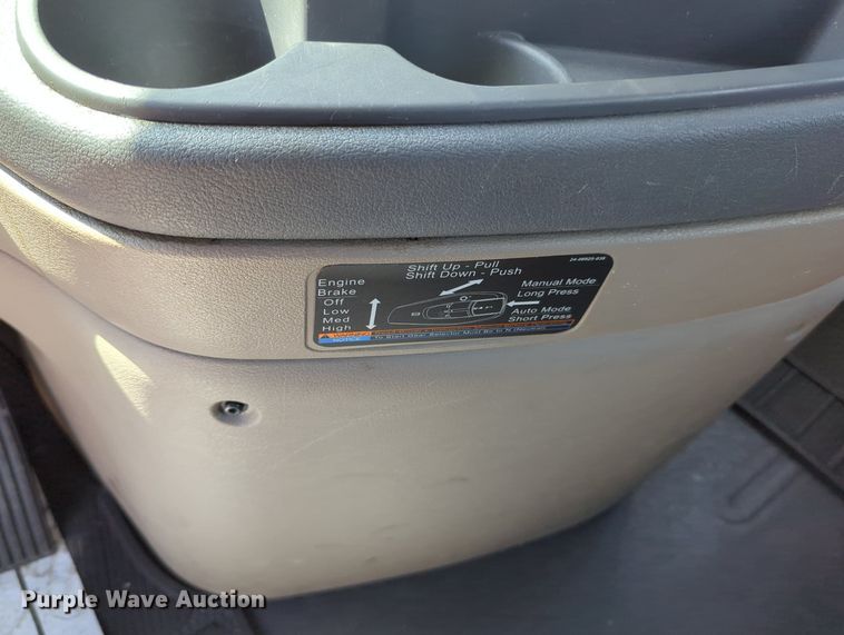 image for item MY9965 2018 Freightliner Cascadia  semi truck