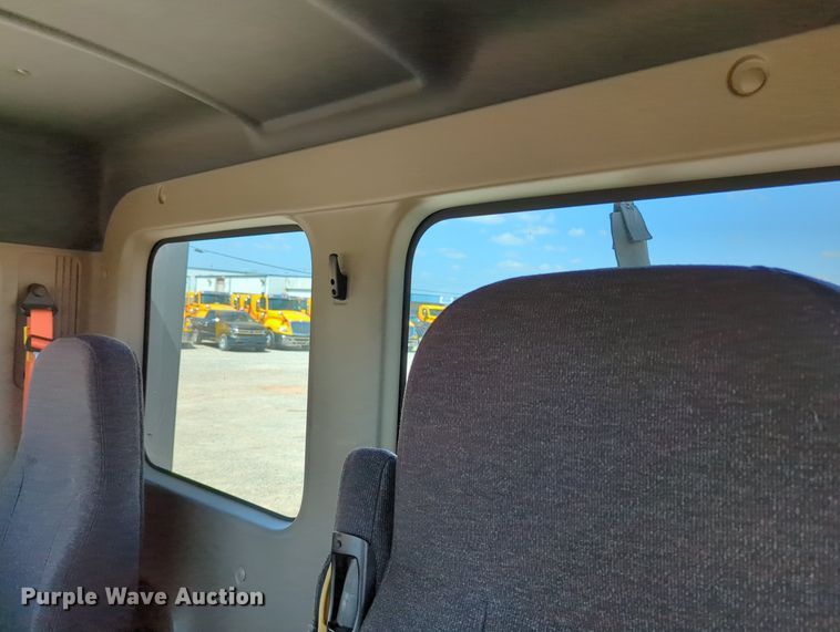 image for item MY9965 2018 Freightliner Cascadia  semi truck