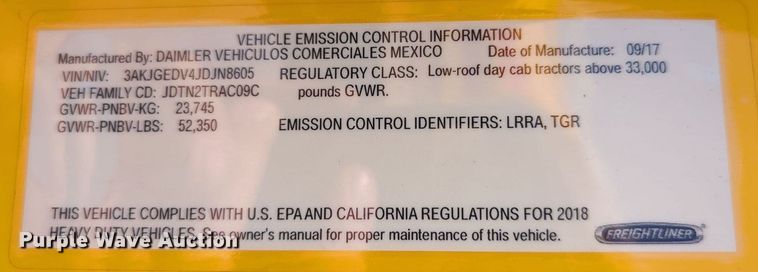 image for item MY9965 2018 Freightliner Cascadia  semi truck