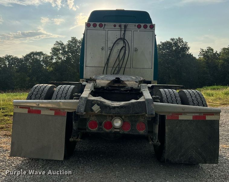 image for item NA9169 2001 Western Star 4964FX  semi truck