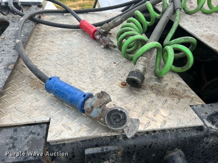 image for item NA9169 2001 Western Star 4964FX  semi truck