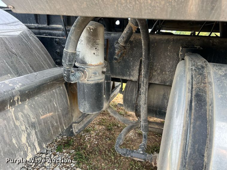 image for item NA9169 2001 Western Star 4964FX  semi truck