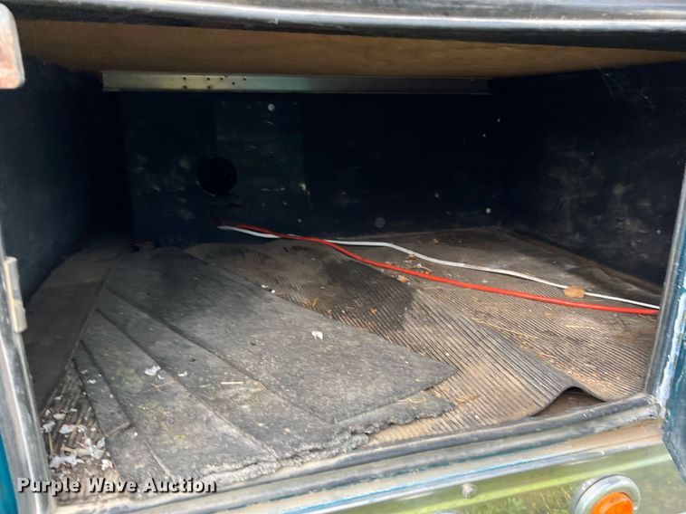 image for item NA9169 2001 Western Star 4964FX  semi truck