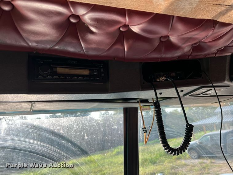 image for item NA9169 2001 Western Star 4964FX  semi truck