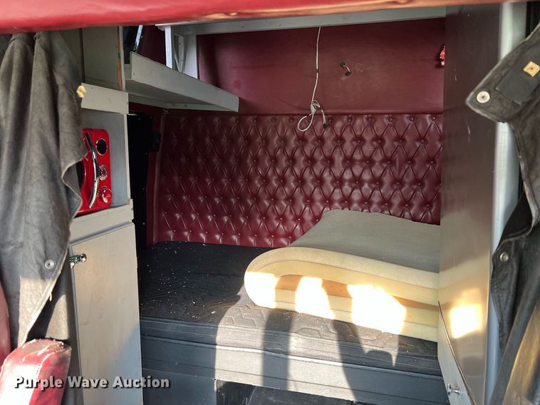 image for item NA9169 2001 Western Star 4964FX  semi truck