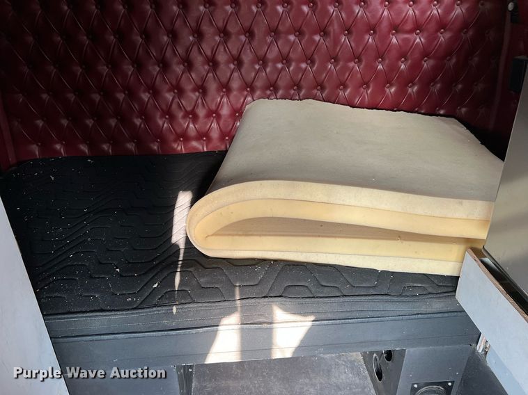 image for item NA9169 2001 Western Star 4964FX  semi truck