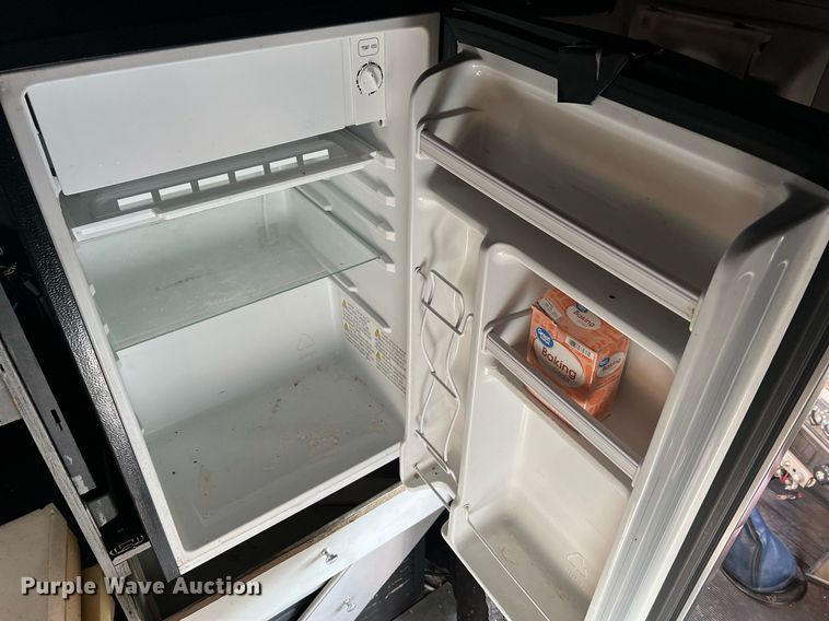 image for item NA9169 2001 Western Star 4964FX  semi truck