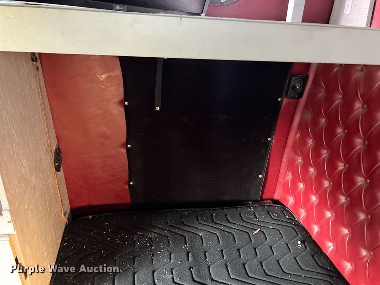 image for item NA9169 2001 Western Star 4964FX  semi truck