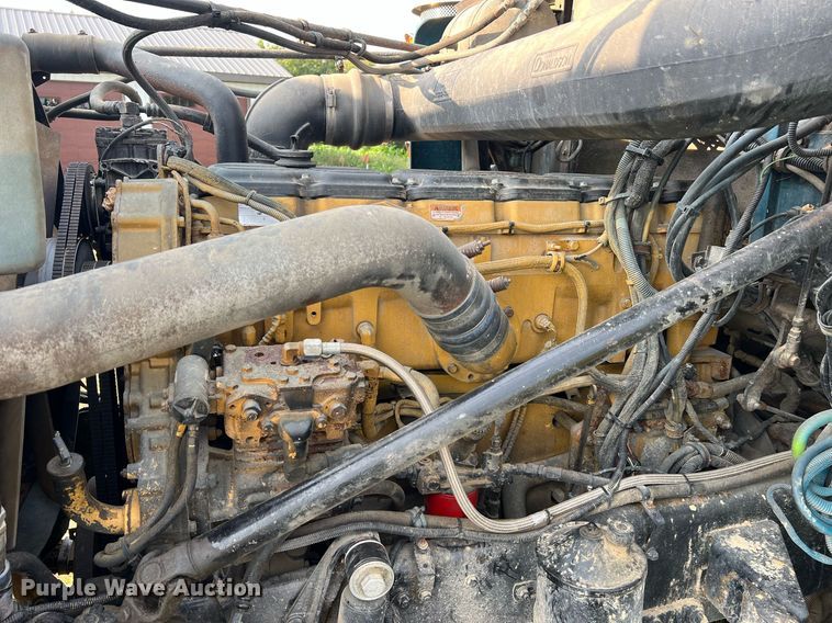 image for item NA9169 2001 Western Star 4964FX  semi truck