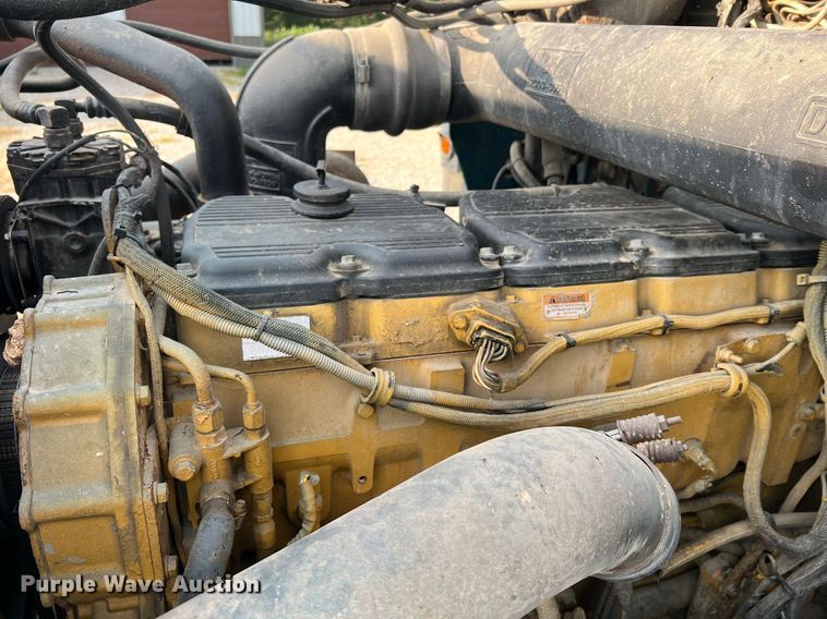 image for item NA9169 2001 Western Star 4964FX  semi truck