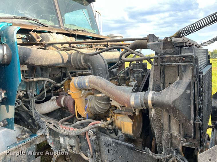 image for item NA9169 2001 Western Star 4964FX  semi truck