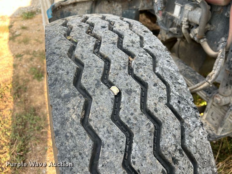 image for item NA9169 2001 Western Star 4964FX  semi truck