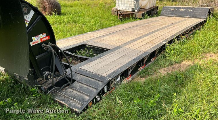 image for item NA9170 2021 Kalyn Siebert HRGN-2-40T  lowboy equipment trailer