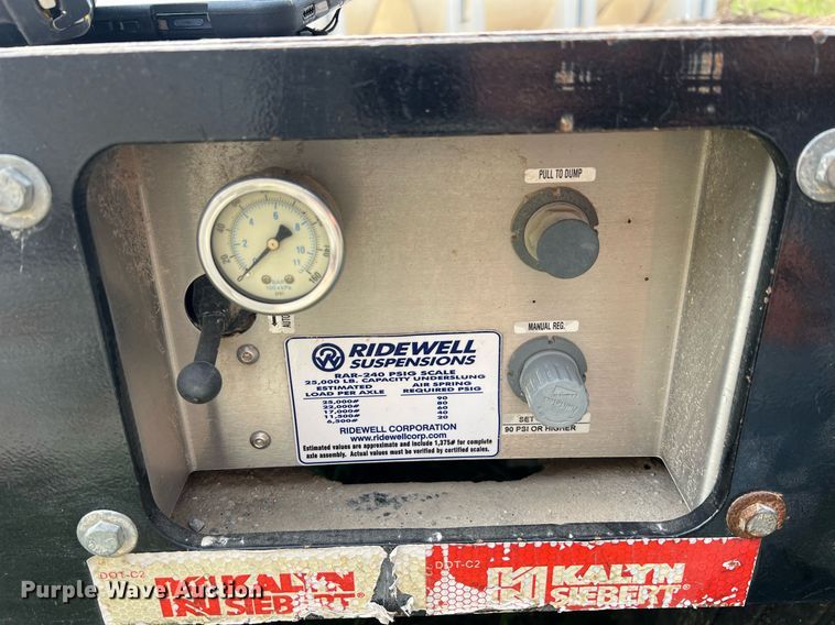 image for item NA9170 2021 Kalyn Siebert HRGN-2-40T  lowboy equipment trailer