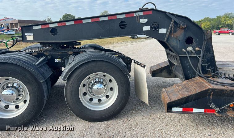 image for item NA9183 1998 Dynaweld  lowboy equipment trailer