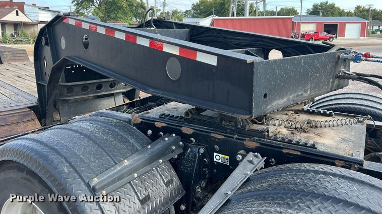 image for item NA9183 1998 Dynaweld  lowboy equipment trailer