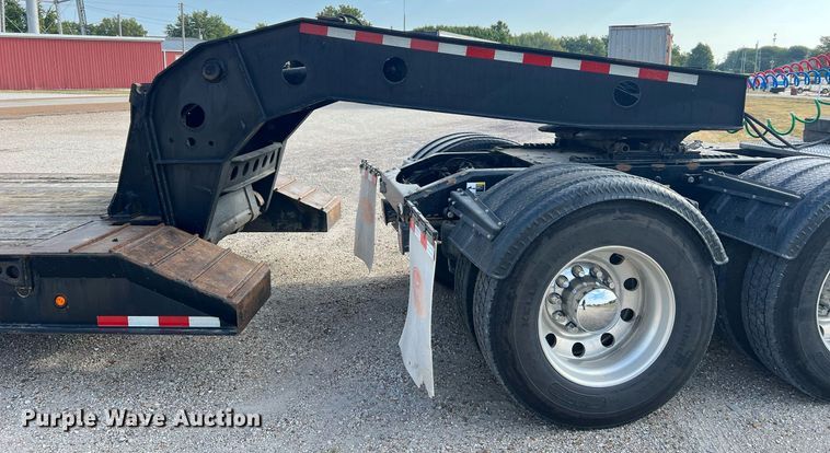 image for item NA9183 1998 Dynaweld  lowboy equipment trailer