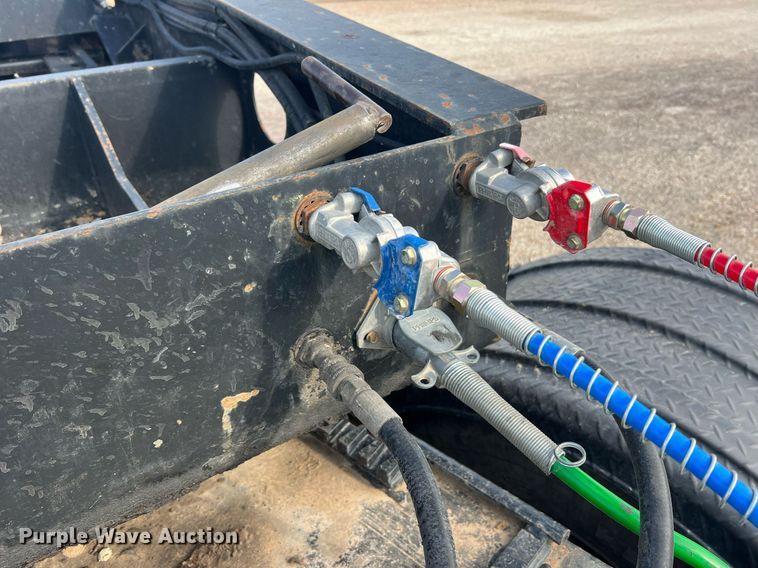 image for item NA9183 1998 Dynaweld  lowboy equipment trailer