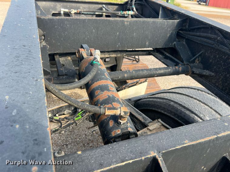 image for item NA9183 1998 Dynaweld  lowboy equipment trailer