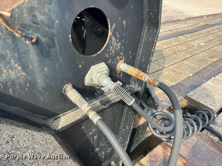 image for item NA9183 1998 Dynaweld  lowboy equipment trailer