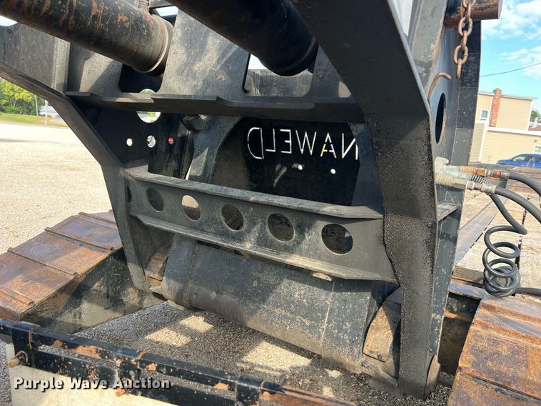 image for item NA9183 1998 Dynaweld  lowboy equipment trailer