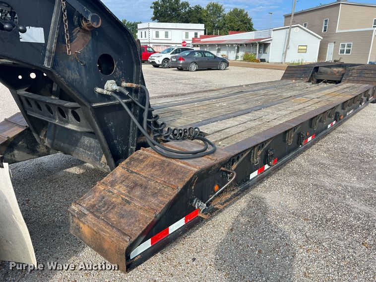 image for item NA9183 1998 Dynaweld  lowboy equipment trailer