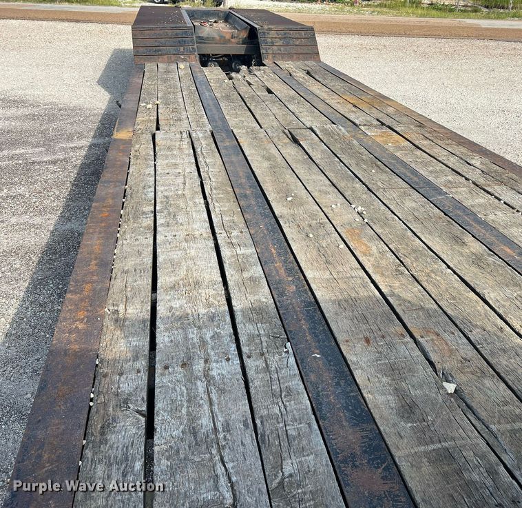 image for item NA9183 1998 Dynaweld  lowboy equipment trailer