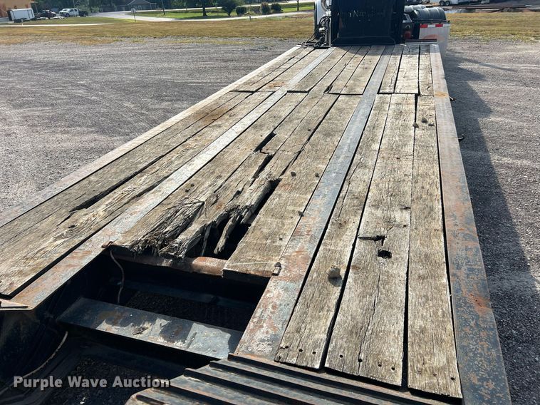image for item NA9183 1998 Dynaweld  lowboy equipment trailer