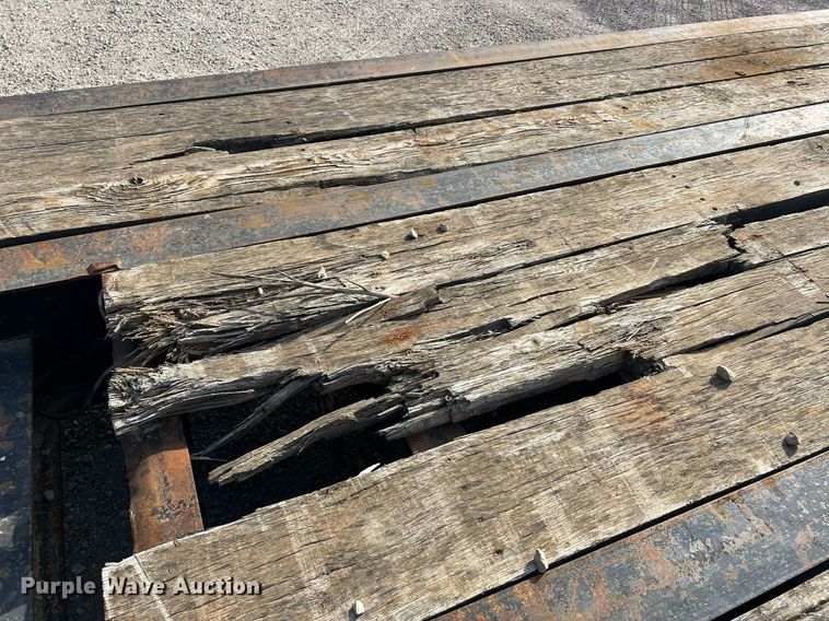 image for item NA9183 1998 Dynaweld  lowboy equipment trailer