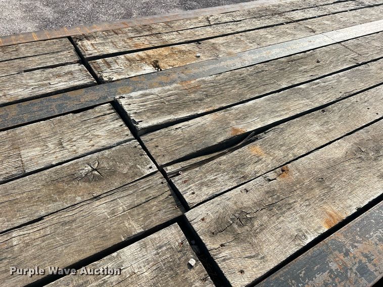 image for item NA9183 1998 Dynaweld  lowboy equipment trailer